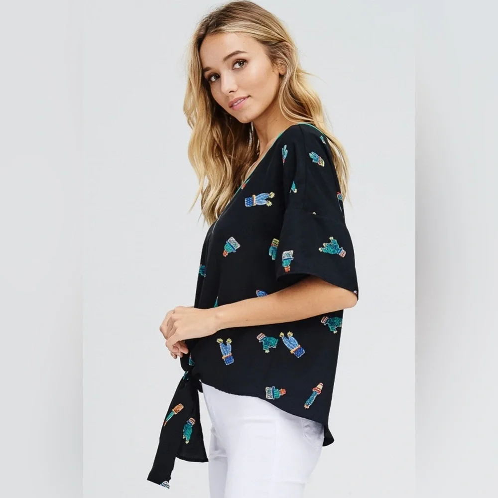 NWT White Birch Plant Print Button Tie Knot Short Sleeve Top, Black/Green Multi - Picture 3 of 3
